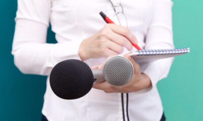 JOURNALIST