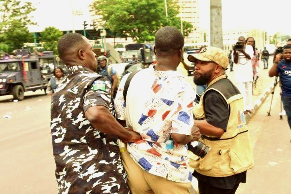 JOURNALIST BEATEN - Police brutality