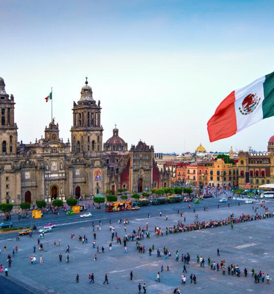 metropolitan-cathedral-zocalo-mexico-city